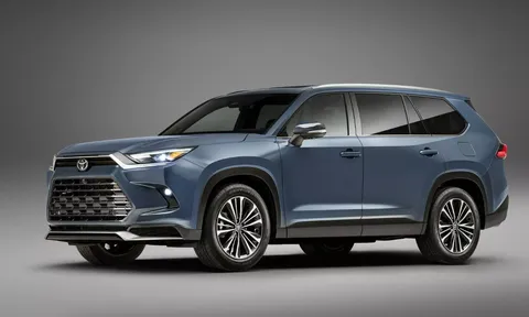 Toyota Grand Highlander 2024 ra mắt: nội thất siêu rộng, ngập tràn công nghệ