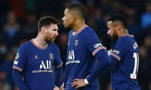 Huyền thoại Liverpool chuẩn bị 'làm thầy' của Mbappe, Neymar, Messi
