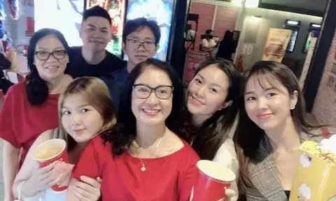 Diễn viên Lê Phương hé lộ mối quan hệ mẹ đẻ - mẹ chồng