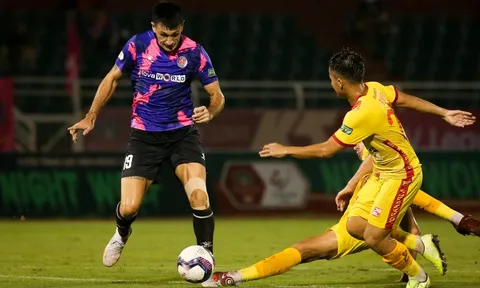 Chân sút vĩ đại thứ 2 V-League chính thức chia tay bóng đá Việt Nam
