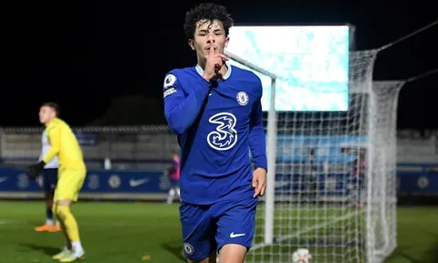 Tiền đạo Thái Lan từ chối Man City, rời Chelsea để gia nhập bến đỗ khủng