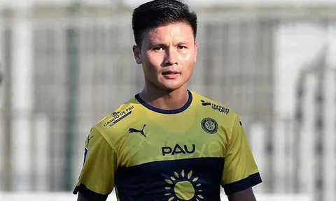 Quang Hải được điền tên, sắp hành quân đến Paris cùng Pau FC