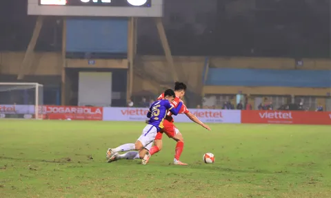 Hoàng Đức thể hiện đẳng cấp vượt trội, khiến đàn em U23 Việt Nam bất lực