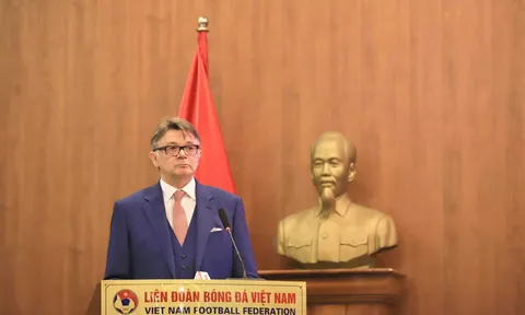Hé lộ lý do khủng khiến HLV Philippe Troussier dẫn dắt ĐT Việt Nam