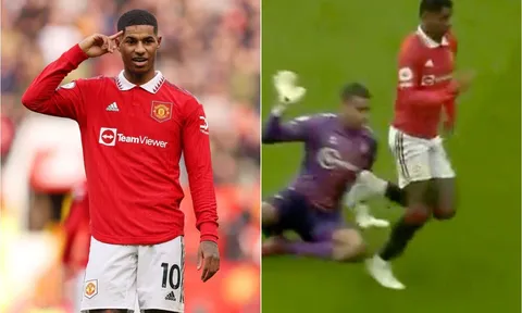 Bị trọng tài xử ép, Rashford còn 'hứng gạch đá' vì hành động xấu xí trong ngày MU hòa Southampton