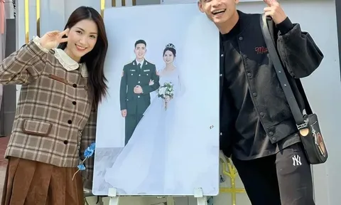 Độ Mixi cùng Hòa Minzy gây sốt khi về quê ăn cưới đồng chí ‘Sao nhập ngũ’