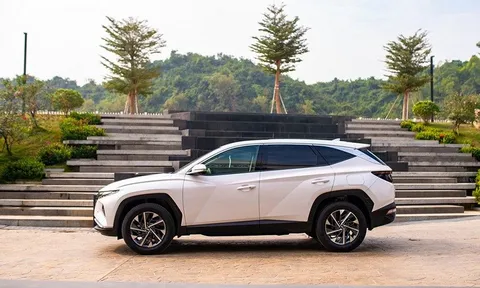Giá lăn bánh Hyundai Tucson mới nhất tháng 1/2023: Hấp dẫn khó tin, đủ sức khiến Honda CR-V bật bãi