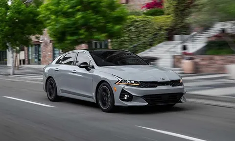 Giá lăn bánh Kia K5 mới nhất tháng 1/2023: Hoàn toàn có thể nghiền ép Toyota Camry và Mazda6