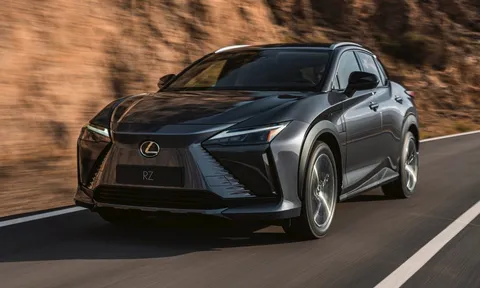 Toyota thừa nhận "thời điểm lý tưởng" để ưu tiên xe điện
