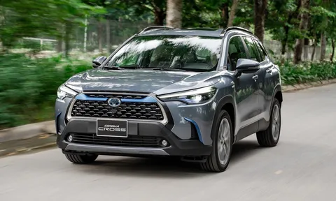 Toyota Corolla Cross giảm lệ phí trước bạ, tổng ưu đãi cao nhất gần 50 triệu đồng
