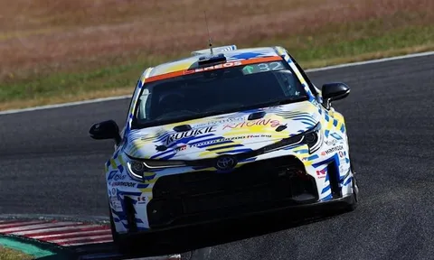 Xe đua Toyota GR Corolla chạy bằng nhiên liệu hydro "bất ngờ" bốc cháy