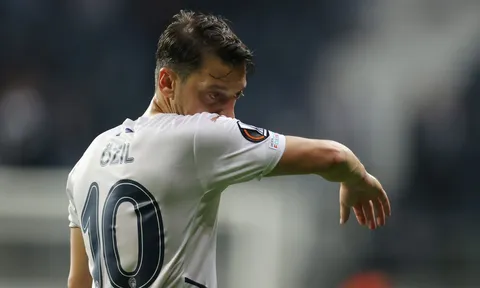 Mesut Ozil tiếp tục bị hắt hủi, cân nhắc giã từ sự nghiệp