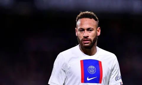 Bán Neymar, PSG dọn chỗ đón 'người thừa kế' của Ronaldo?