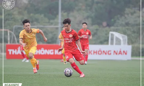 Bất phân thắng bại với U17 Nam Định, 'đàn em' Văn Hậu đối diện nguy cơ bị loại