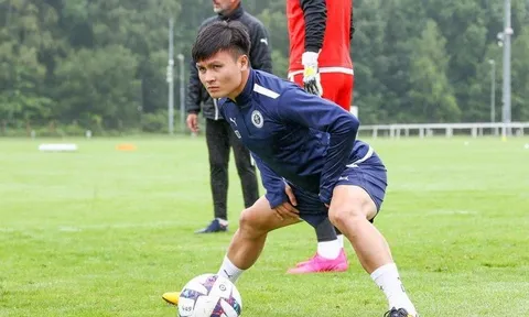 Trở về từ AFF Cup, Quang Hải nhận tin dữ từ Pau FC