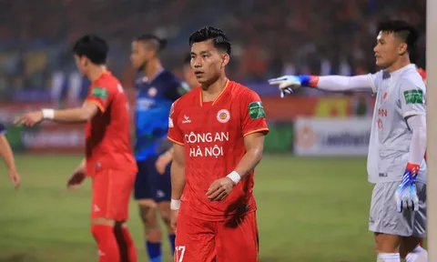 Văn Thanh: 'CAHN không có ngôi sao, thắng vì thi đấu đoàn kết'