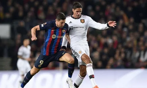 Lịch thi đấu bóng đá hôm nay 23/2 rạng sáng 24/2: MU vs Barca mấy giờ?