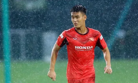 Cựu tiền vệ U23 Việt Nam giải nghệ ngày HLV Troussier tung danh sách dự SEA Games