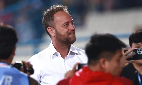 HLV trưởng ĐT Thái Lan tiết lộ lý do đến dự khán trận Hà Nội FC đấu CAHN