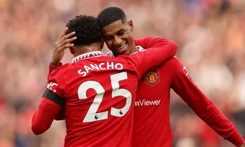 Loạt sao Man United lập cột mốc ấn tượng sau trận đại thắng Leicester