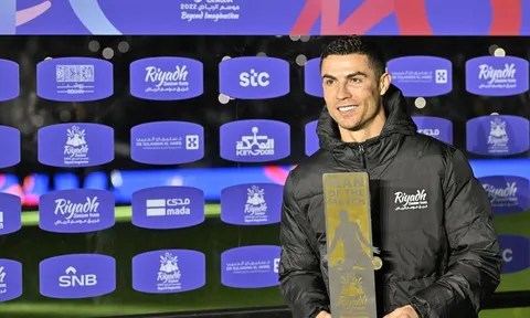 Ronaldo giành giải thưởng cá nhân đầu tiên ở Ả Rập Xê Út
