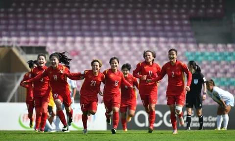 HLV Mai Đức Chung trải lòng ĐT nữ Việt Nam từng suýt từ bỏ tấm vé dự World Cup