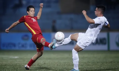 Quả bóng vàng Văn Quyết kéo dài kỷ lục buồn ở ĐT Việt Nam