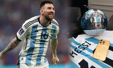 Chiêm ngưỡng vẻ đẹp của 35 chiếc iPhone mạ vàng Messi mua tặng đồng đội