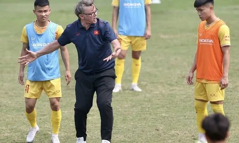 Lý do HLV Philippe Troussier gạch tên 13 cầu thủ U23 Việt Nam