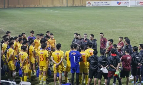 HLV Philippe Troussier chính thức loại 13 cầu thủ U23 Việt Nam