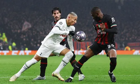 Nội bộ Tottenham dậy sóng, Richarlison công khai đả kích HLV Conte