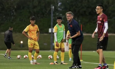 CHÙM ẢNH: Thầy trò HLV Troussier tích cực tập luyện, chuẩn bị cho trận ra quân gặp U23 Iraq