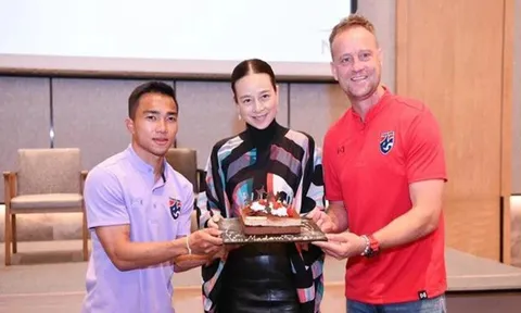 HLV Polking triệu tập đội hình 'khủng', ĐT Thái Lan làm điều bất ngờ với Madam Pang