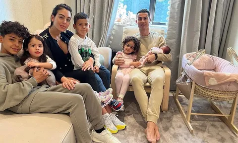 SỐC: Bạn gái CR7 tiết lộ điều ít người biết về các con của Ronaldo