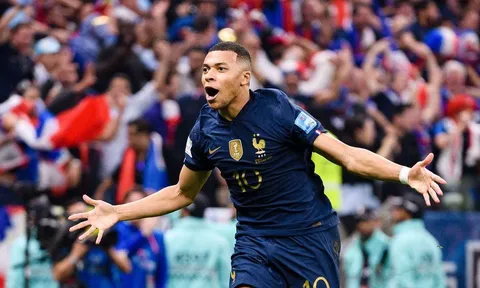 Mới làm đội trưởng ĐT Pháp, Mbappe đã 'tấu hài' trong phòng họp báo