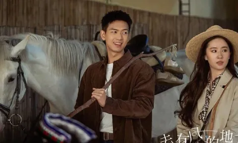 Lưu Diệc Phi lộ ảnh thân mật với crush, không khí yêu đương tràn màn hình