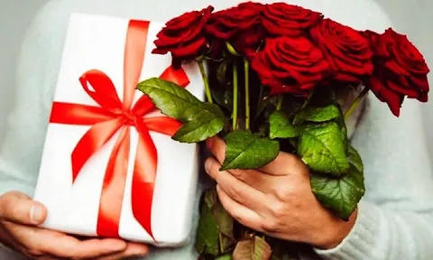Gợi ý quà mùng 8/3 vừa thiết thực, vừa lãng mạn, khiến chị em không cười tỏa nắng cũng sướng âm ỉ khi nhận