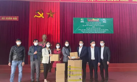 BTC Hành trình kết nối yêu thương Việt Nam mang niềm vui đến trẻ em nghèo tỉnh Hà Tĩnh