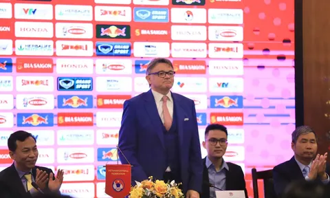 CHÍNH THỨC: HLV Troussier đụng độ đối thủ đáng gờm ở 'siêu giải đấu'