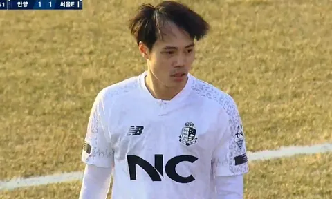 Văn Toàn nhận nhiệm vụ đặc biệt tại Seoul E-Land FC