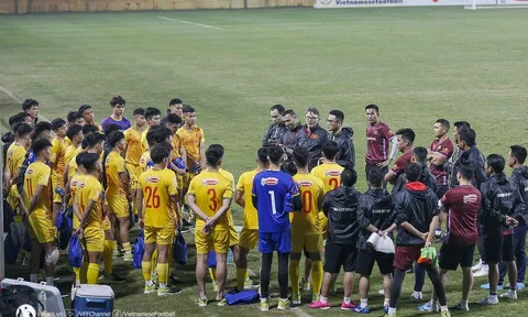 Tiết lộ cuộc trò chuyện giữa HLV Troussier và U23 Việt Nam trước 'siêu giải đấu'