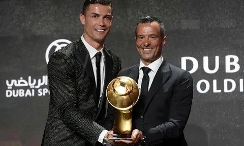 Tiết lộ lý do không tưởng khiến Ronaldo chia tay 'siêu cò' Jorge Mendes
