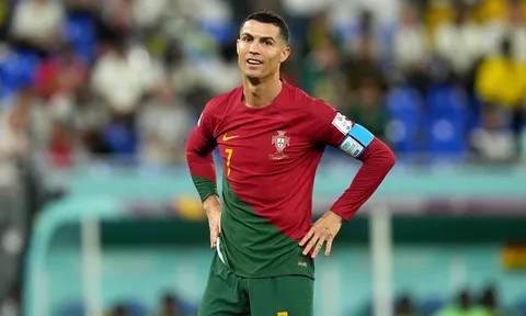 Chính thức công bố 100 cầu thủ xuất sắc nhất 2022: Xứng đáng top 1, Ronaldo ngụp lặn