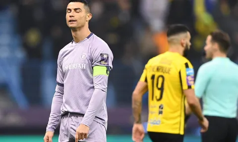 Thi đấu thất vọng, Ronaldo bị kình địch gửi lời cảnh báo đanh thép