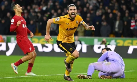 Đại bại trước 'Sói dữ', Liverpool tiếp tục lún sâu trong cơn khủng hoảng
