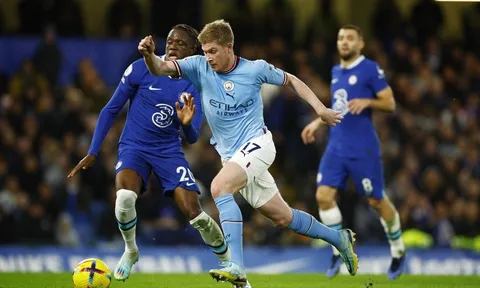 Bất chấp cáo buộc, Man City vẫn tiếp tục chi tiền để rút ruột Chelsea