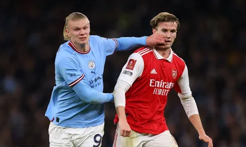 Không có tiền đạo, Arsenal bỗng nhận tin cực vui về Erling Haaland