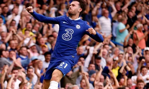 Nước đục thả câu, Man City 'cuỗm' luôn hậu vệ cánh của Chelsea