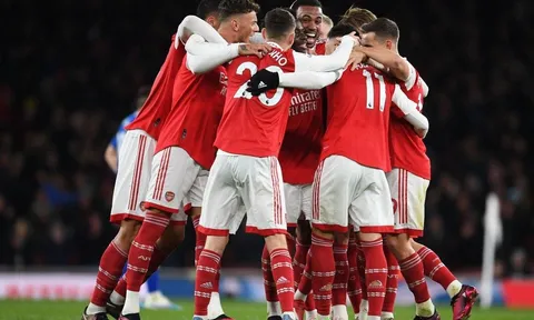 Ngược dòng đẳng cấp, Arsenal tiếp tục thăng hoa