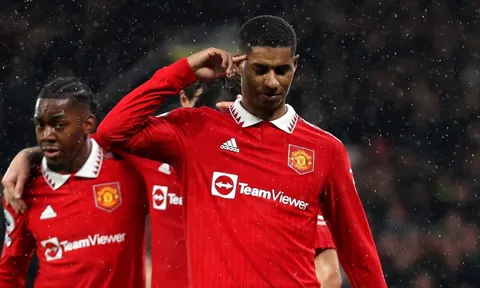 Dù thắng hay thua, Rashford vẫn khiến 'siêu trung vệ' của Liverpool phải 'khóc thét'